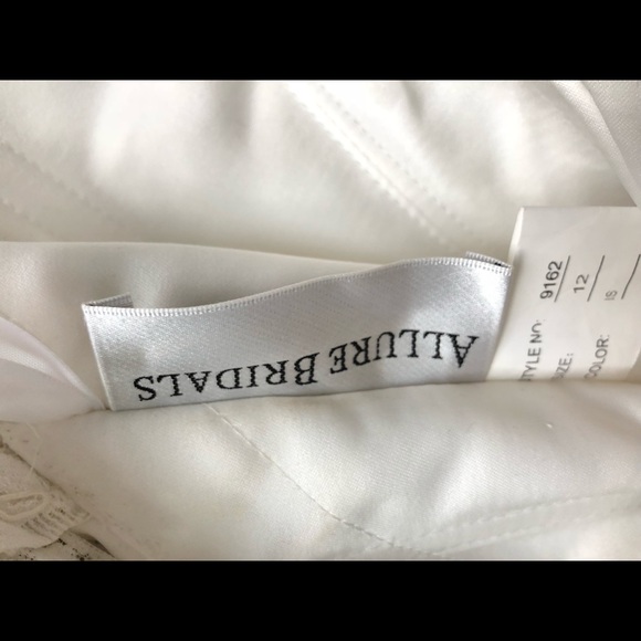 Wedding Dress - Picture 6 of 6